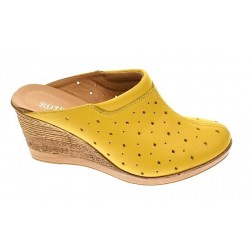 Saboti de vara, galbeni, din piele naturala cu perforatii - Made in Romania - TEAGALBEN
